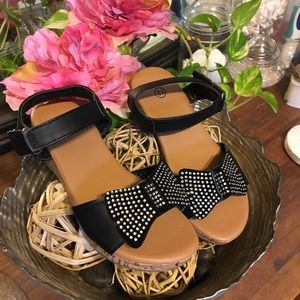 Girls size 13 black sparkle sandals